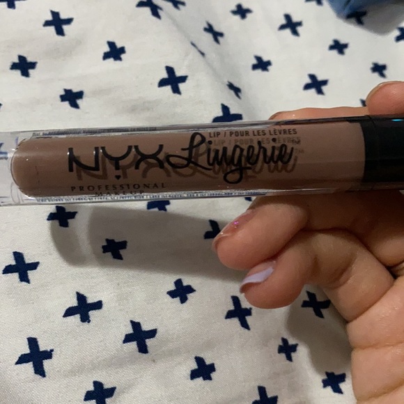 Makeup bundle!! - Picture 5 of 6